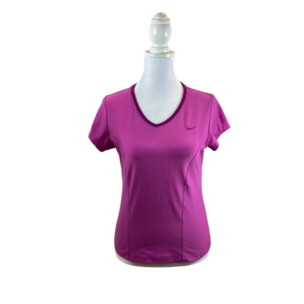 Ladies‎ Nike Dri-Fit Pink Short Sleeved V Neck T-Shirt Size Medium